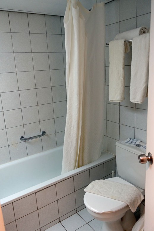 Bad Zimmer 1211 King Solomon