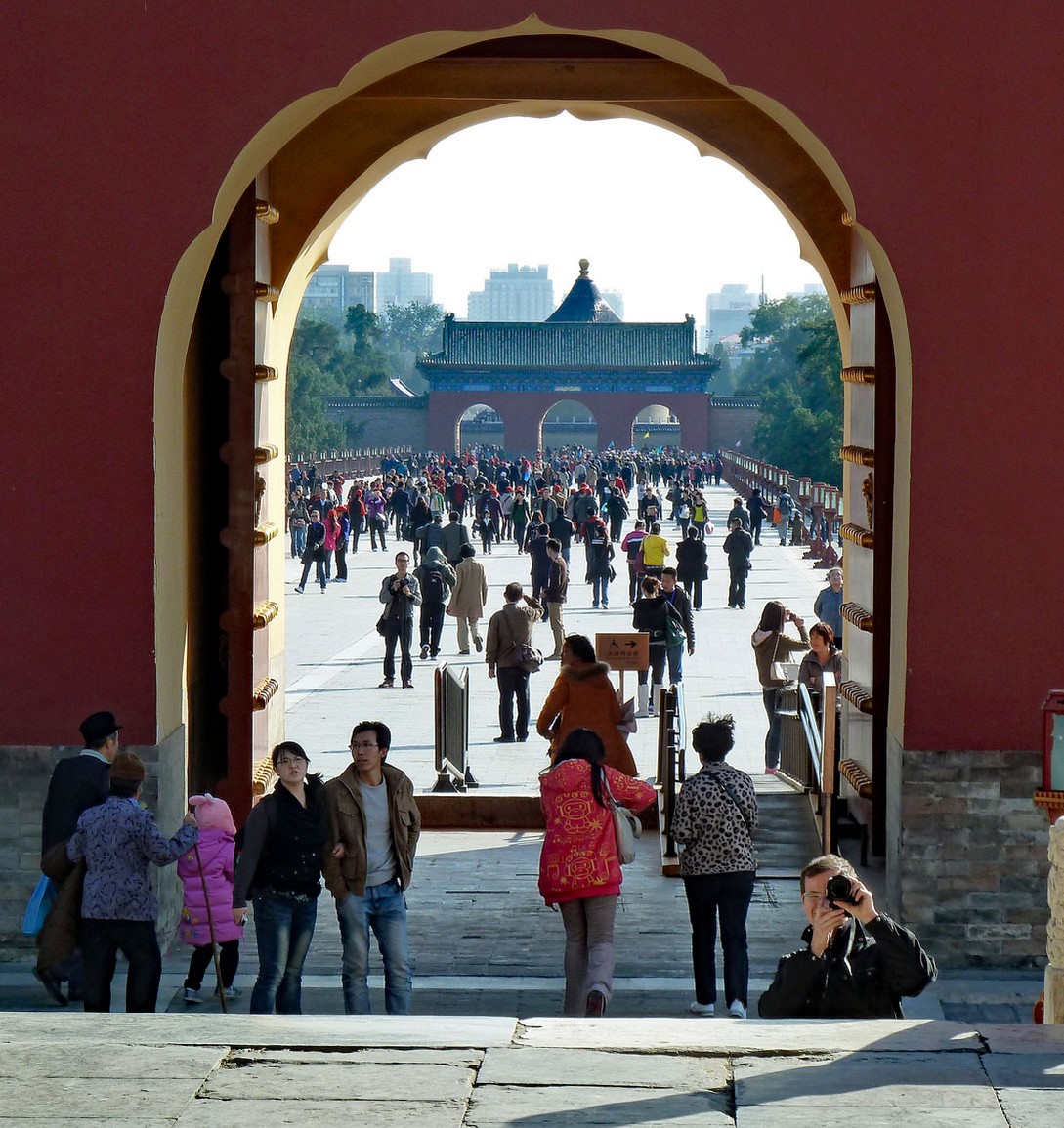 Beijing - Himmelstor auf dem Dammweg