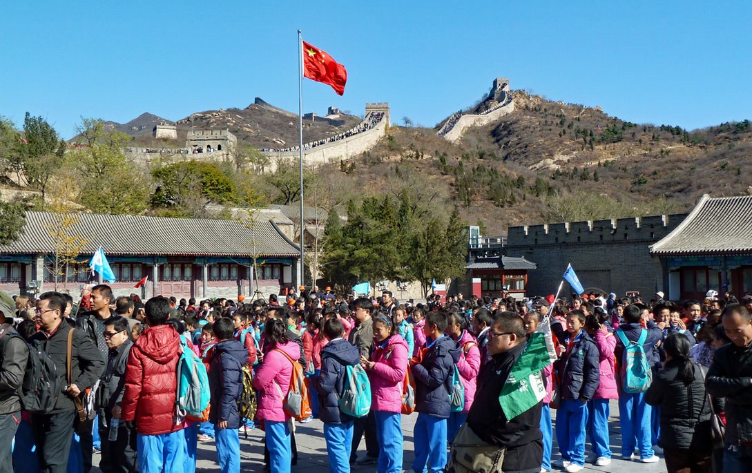 Warteschlangen am Eingang zur Großen Chinesischen Mauer