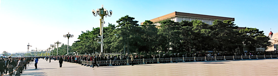Kilometerlange Warteschlange am Mausoleum von Mao Zedong