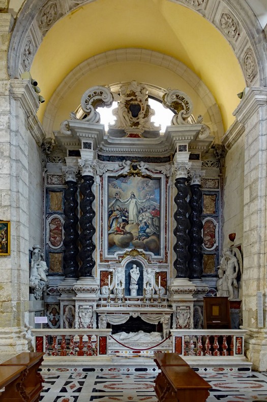 Im Innern der Kathedrale von Cagliari