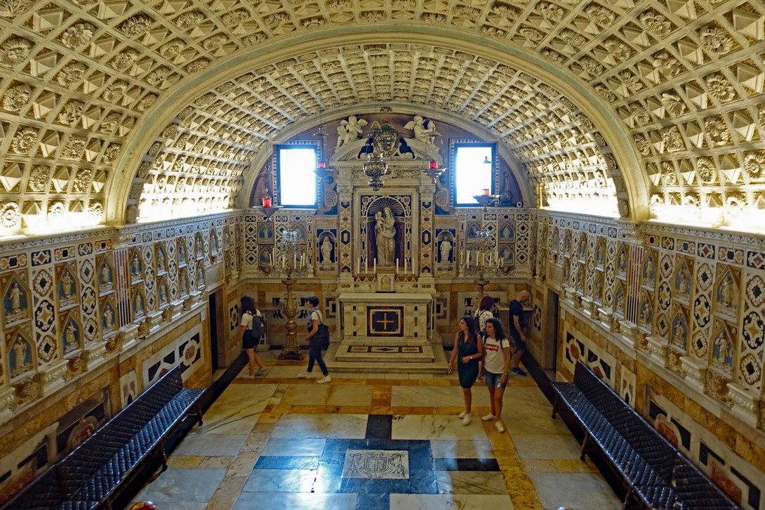 Krypta in der Kathedrale von Cagliari