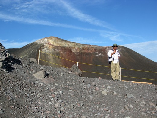 Cerro Negro Reiseführer Ner auf halber Höhe des Cerro Negro