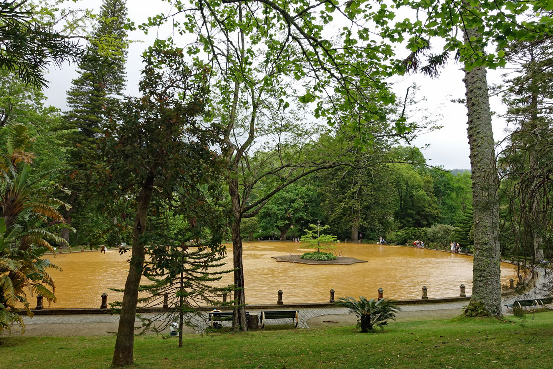 Furnas Thermalbecken