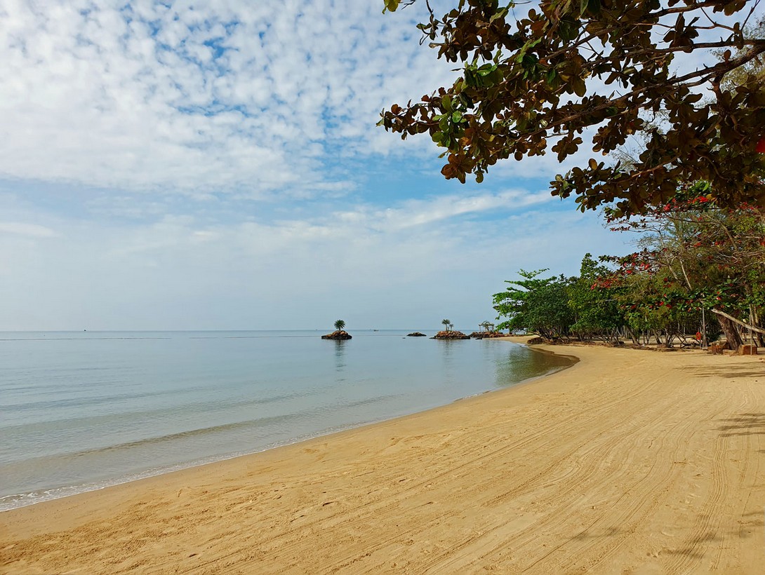 Der Strand vor dem Green Bay Resort