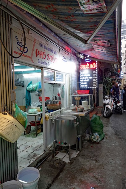 Nudelsuppenküche in der Altstadt von Hanoi