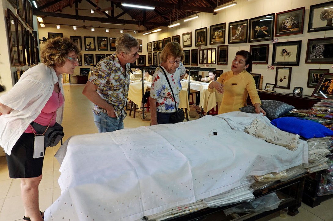 Tischdecken und Textilien aus Seide