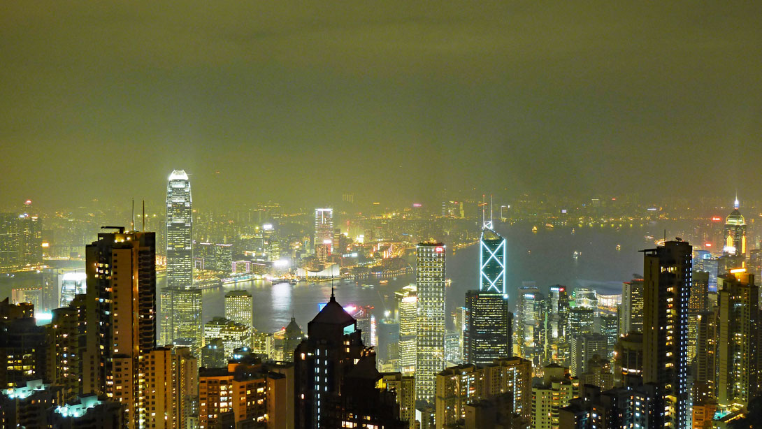 Hongkong am Abend vom Victoria Peak aus
