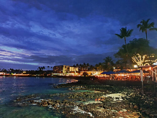 Abendstimmung in der Bucht von Kona