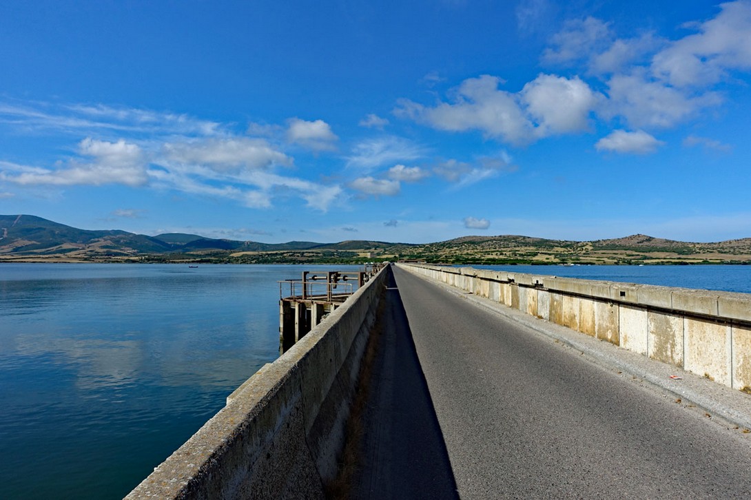 Brücke über die Lagune von Marceddi