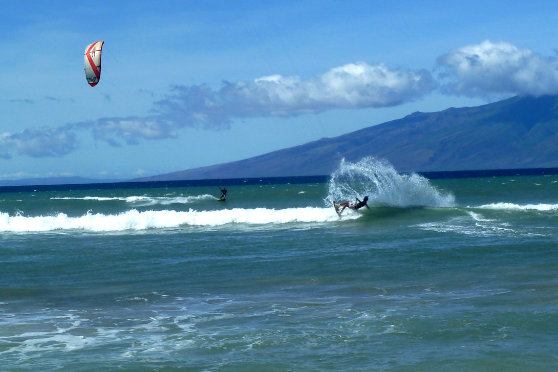 Kitesurfer an der Kaanapali Küste auf Maui Kitesurfer auf Maui