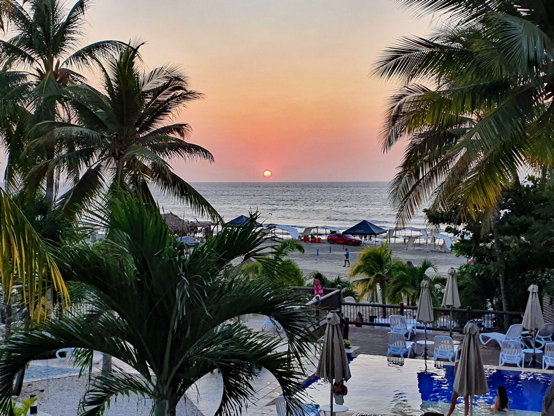 Sonnenuntergang am Melia Karmairi