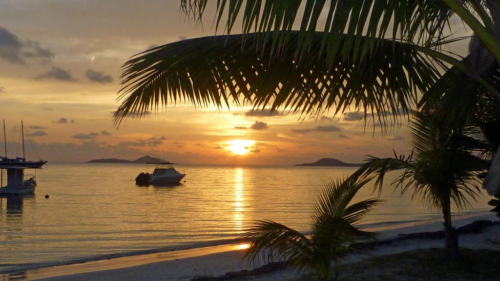 Sonnenuntergang auf Praslin