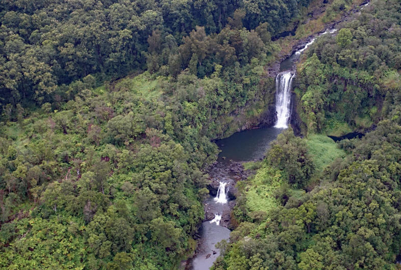 Wasserfall im Wailuku River State Park Wasserfall im Wailuku River State Park