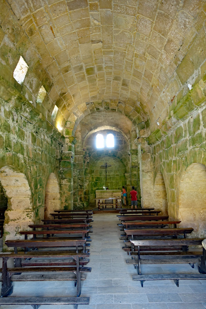 Im Innern der Kirche von San Giovanni di Sinis