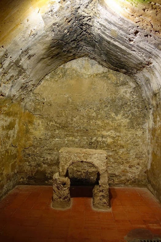 Unterirdische Gewölbe in der Kirche von San Salvatore di Sinis