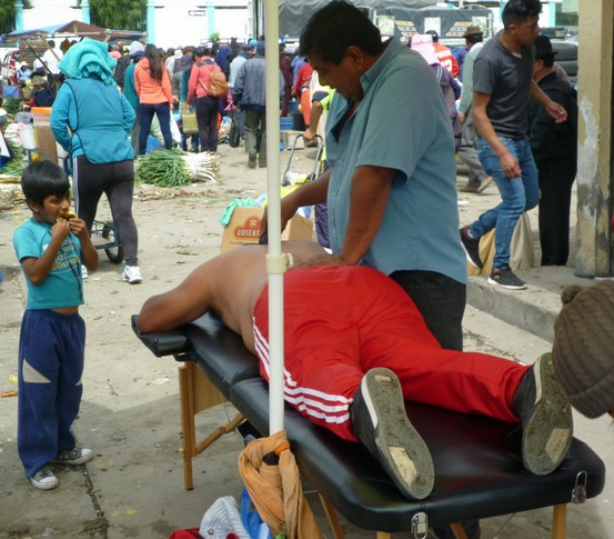 Auf dem Markt in Saquilisí
