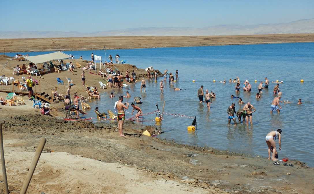 Baden im Toten Meer