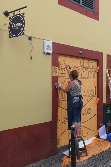 Haustürbemalung in Funchal